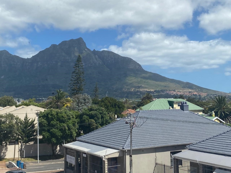 2 Bedroom Property for Sale in Claremont Western Cape